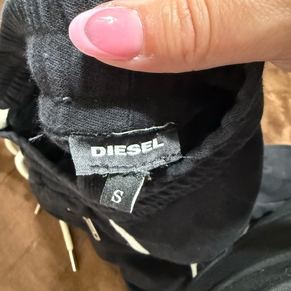Men’s size small Diesel joggers - Picture 10 of 13